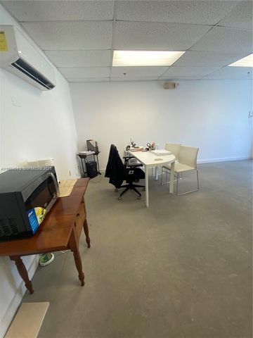 2355 NW 70th Ave 5 D5, Miami, FL 33122