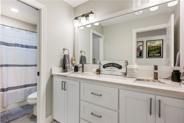 210 NW Olinka Pass Street, Bentonville, AR 72712