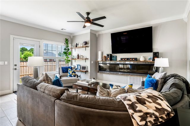210 NW Olinka Pass Street, Bentonville, AR 72712