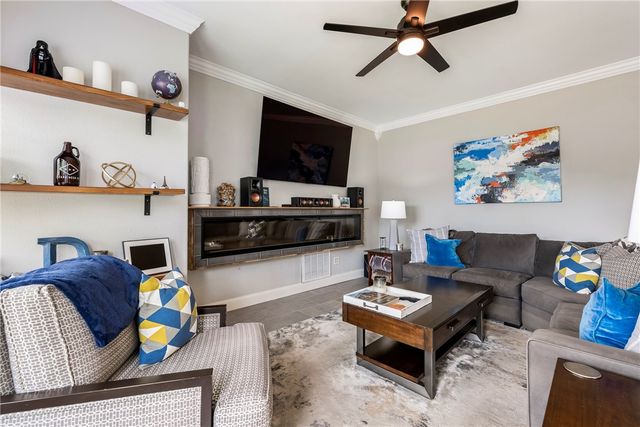 210 NW Olinka Pass Street, Bentonville, AR 72712