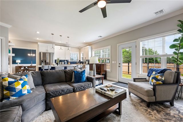 210 NW Olinka Pass Street, Bentonville, AR 72712