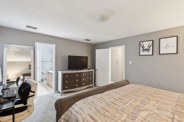 943 Carthage Way, Arlington, TX 76017