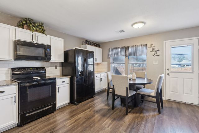 943 Carthage Way, Arlington, TX 76017