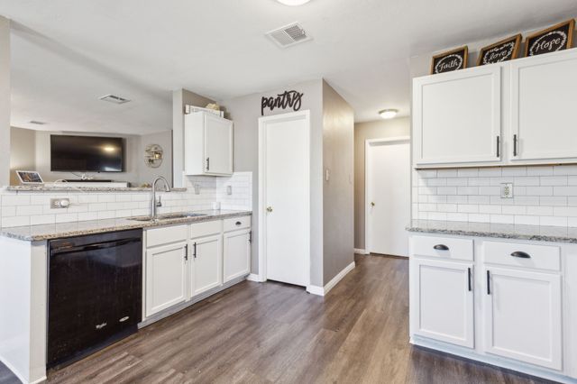 943 Carthage Way, Arlington, TX 76017