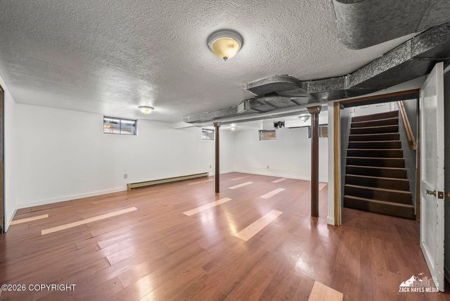 365 Pine Street, Anchorage, AK 99508