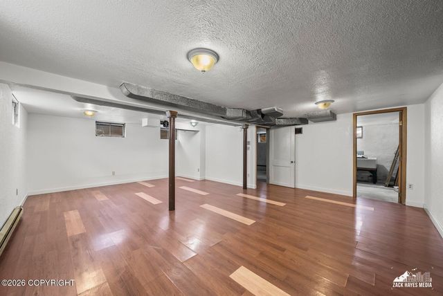 365 Pine Street, Anchorage, AK 99508