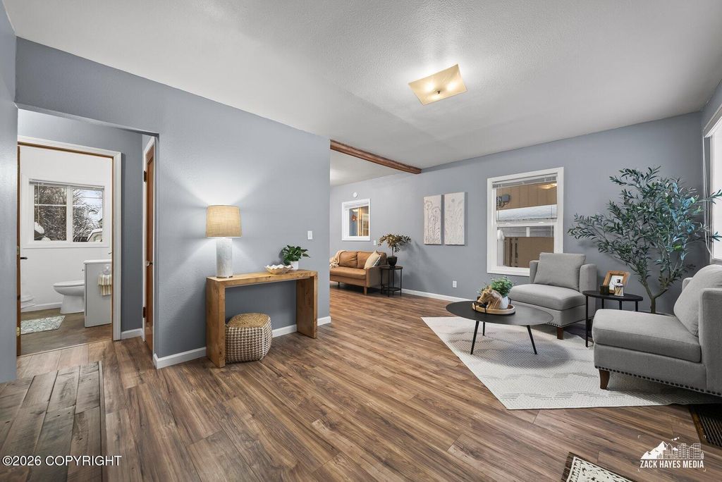 365 Pine Street, Anchorage, AK 99508