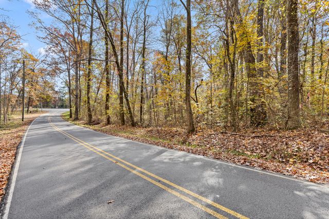 612 Miles Road, Signal Mountain, TN 37377