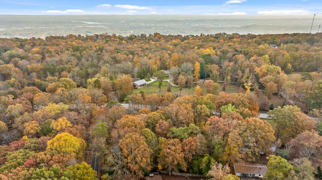 612 Miles Road, Signal Mountain, TN 37377