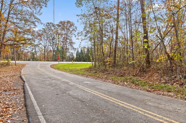 612 Miles Road, Signal Mountain, TN 37377