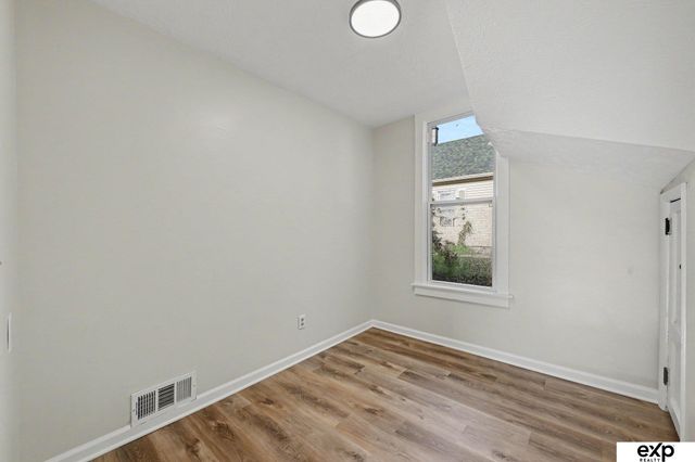 3609 V Street, Omaha, NE 68107
