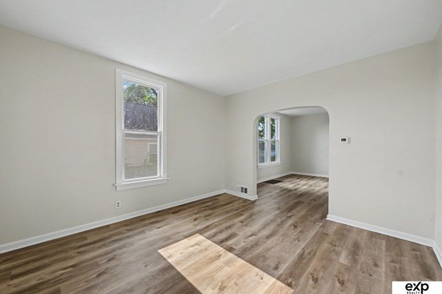 3609 V Street, Omaha, NE 68107
