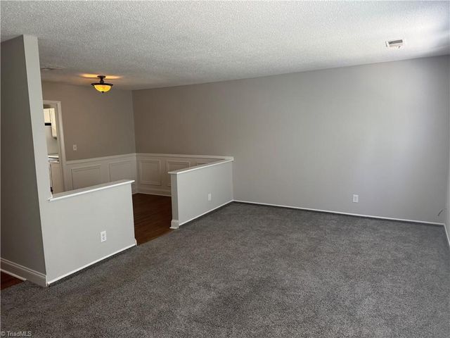 1039 Turtle Rock Lane, Winston-salem, NC 27104