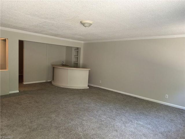 1039 Turtle Rock Lane, Winston-salem, NC 27104