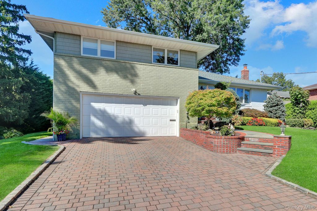 506 Nassau Place, Garden City, NY 11530 — photo 3