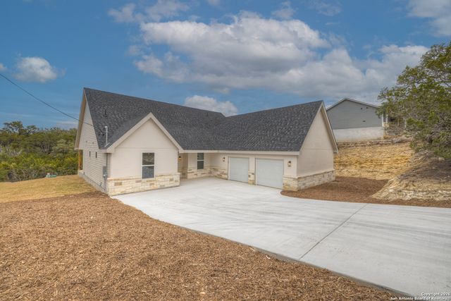 328 Compass Rose, Canyon Lake, TX 78133