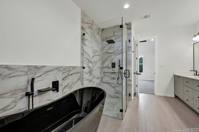 328 Compass Rose, Canyon Lake, TX 78133