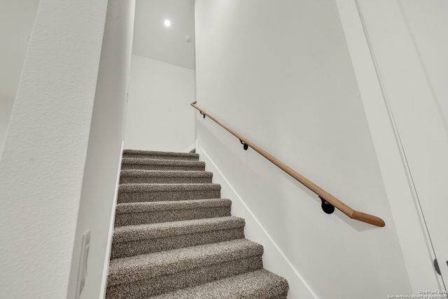 328 Compass Rose, Canyon Lake, TX 78133