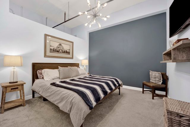 1224 W Van Buren Street 523, Chicago, IL 60607