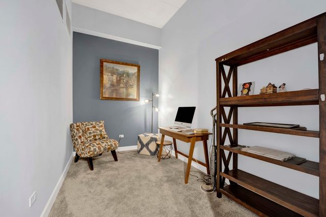 1224 W Van Buren Street 523, Chicago, IL 60607