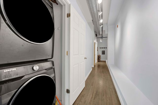 1224 W Van Buren Street 523, Chicago, IL 60607