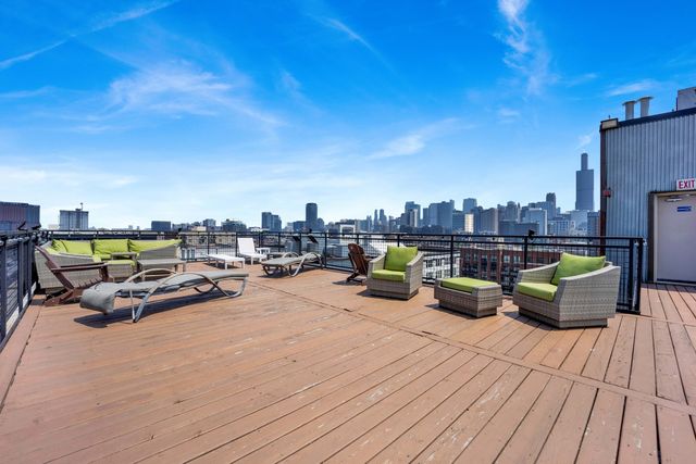 1224 W Van Buren Street 523, Chicago, IL 60607