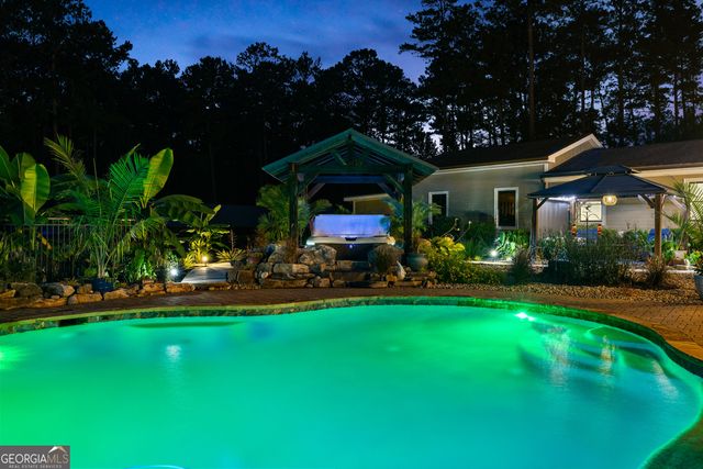 359 Trammell Road, Moreland, GA 30259