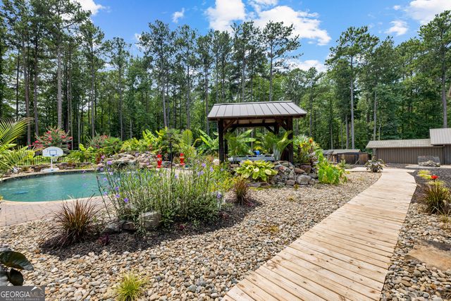 359 Trammell Road, Moreland, GA 30259
