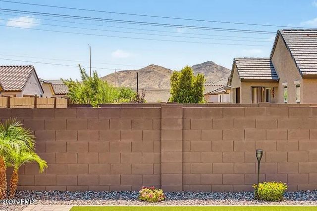 3236 W JUNIPER CANYON Drive, Phoenix, AZ 85083