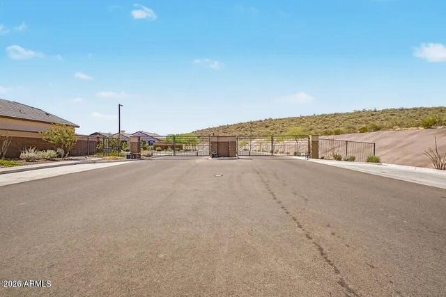 3236 W JUNIPER CANYON Drive, Phoenix, AZ 85083