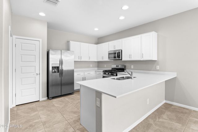 3236 W JUNIPER CANYON Drive, Phoenix, AZ 85083