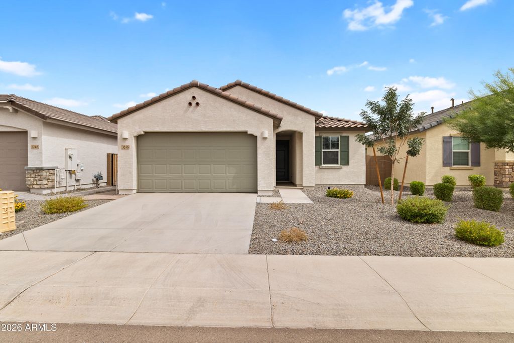 3236 W JUNIPER CANYON Drive, Phoenix, AZ 85083