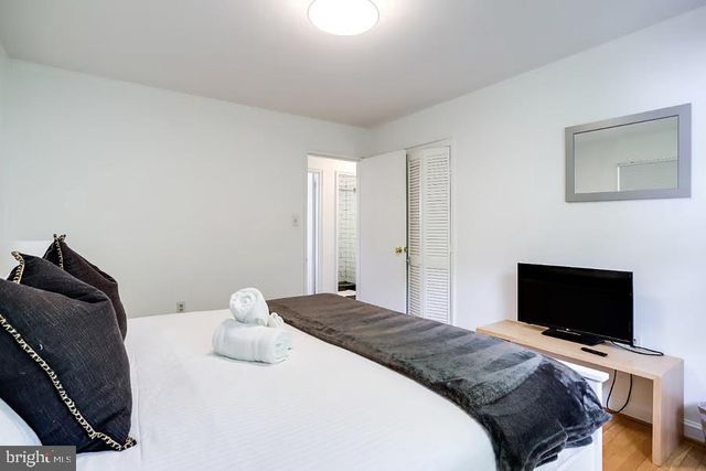 9724 ADMIRALTY DR, Silver Spring, MD 20910