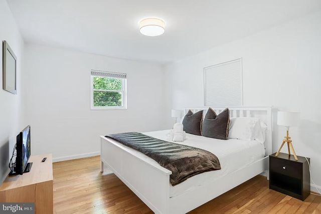 9724 ADMIRALTY DR, Silver Spring, MD 20910