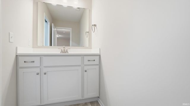 3597 Canal Square Drive, New Haven, IN 46774