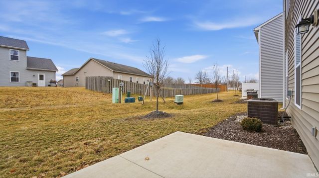 3597 Canal Square Drive, New Haven, IN 46774