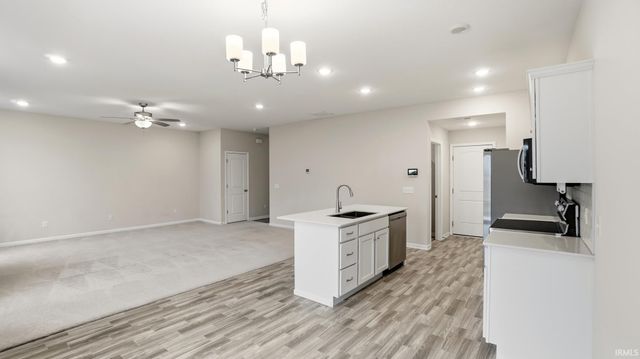 3597 Canal Square Drive, New Haven, IN 46774