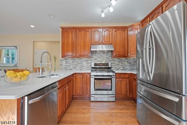 8 Schaal St, Bridgewater Twp., NJ 08807