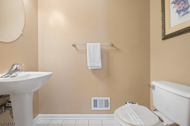 8 Schaal St, Bridgewater Twp., NJ 08807