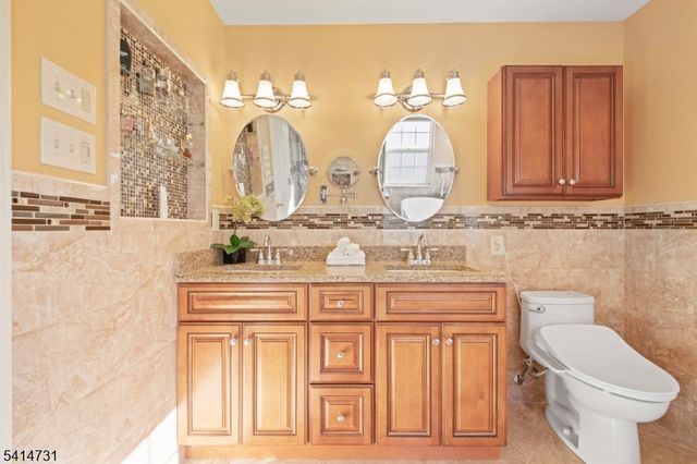 8 Schaal St, Bridgewater Twp., NJ 08807