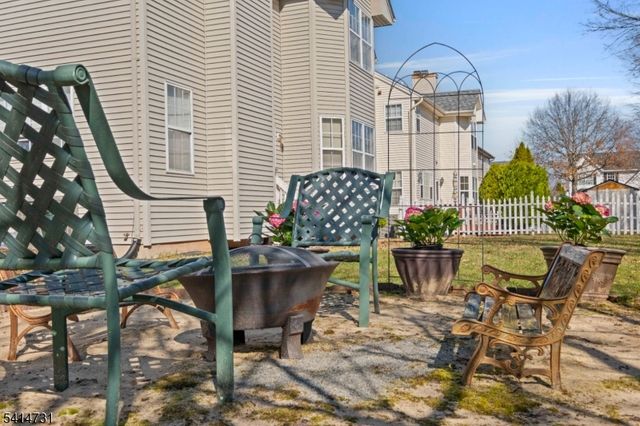 8 Schaal St, Bridgewater Twp., NJ 08807