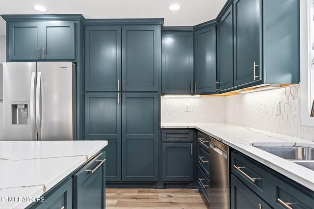 2490 Chestnut Hill Rd, Crossville, TN 38571