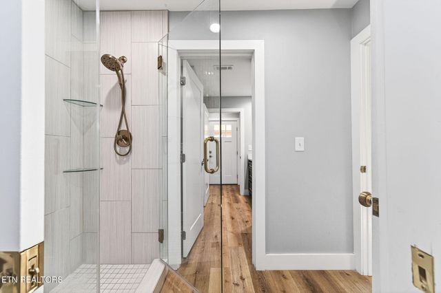 2490 Chestnut Hill Rd, Crossville, TN 38571