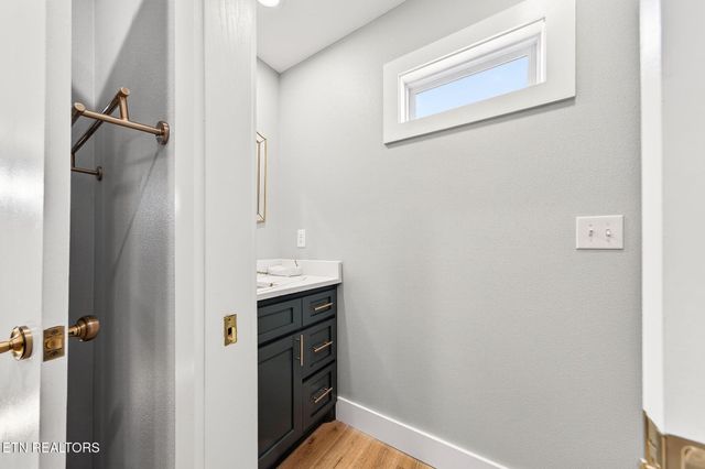 2490 Chestnut Hill Rd, Crossville, TN 38571