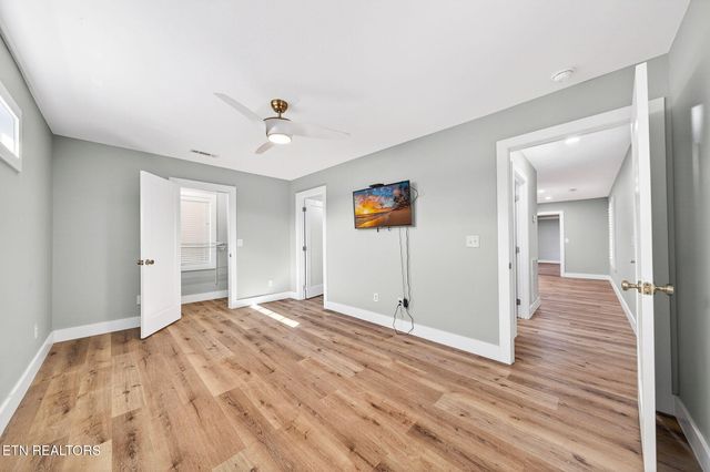 2490 Chestnut Hill Rd, Crossville, TN 38571