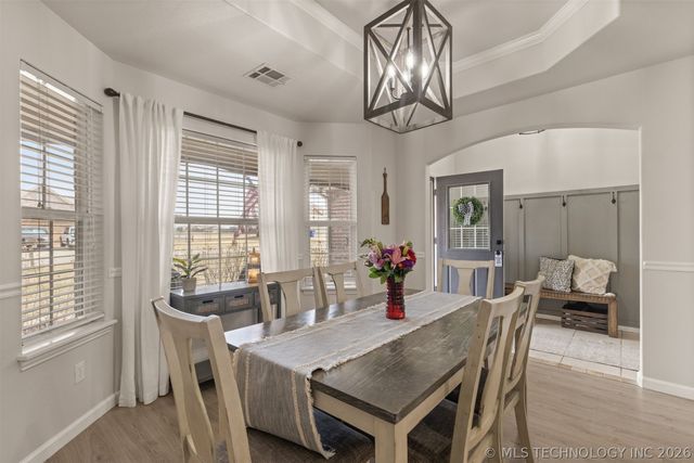 13556 S 235th East Avenue, Coweta, OK 74429