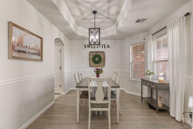 13556 S 235th East Avenue, Coweta, OK 74429