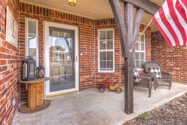 13556 S 235th East Avenue, Coweta, OK 74429