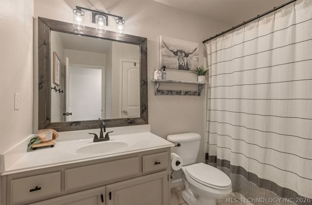 13556 S 235th East Avenue, Coweta, OK 74429