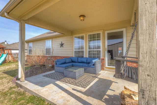 13556 S 235th East Avenue, Coweta, OK 74429